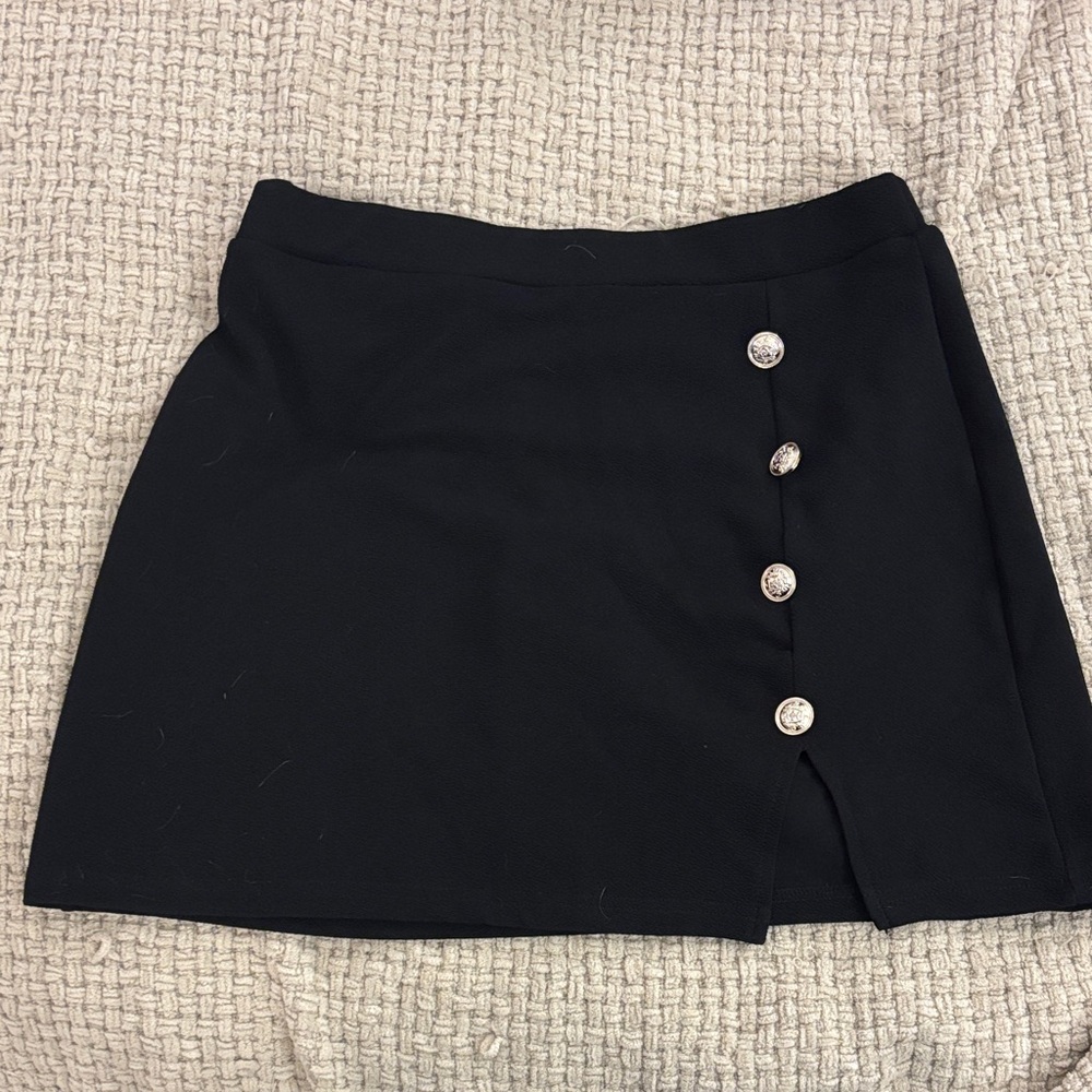 SHEIN Black Mini Skirt with Button Accents